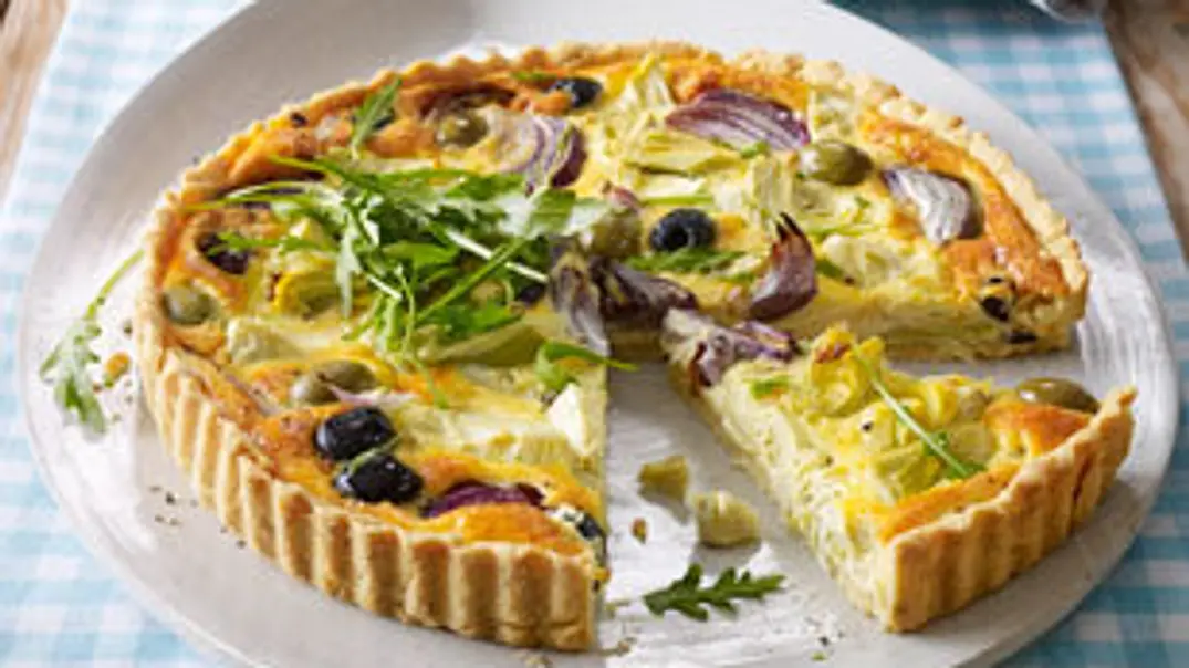 Artischocken-Zwiebel-Tarte Rezept - Foto: LECKER @ Bauer Media Group Artischocken-Zwiebel-Tarte Rezept - Foto: LECKER @ Bauer Media Group
