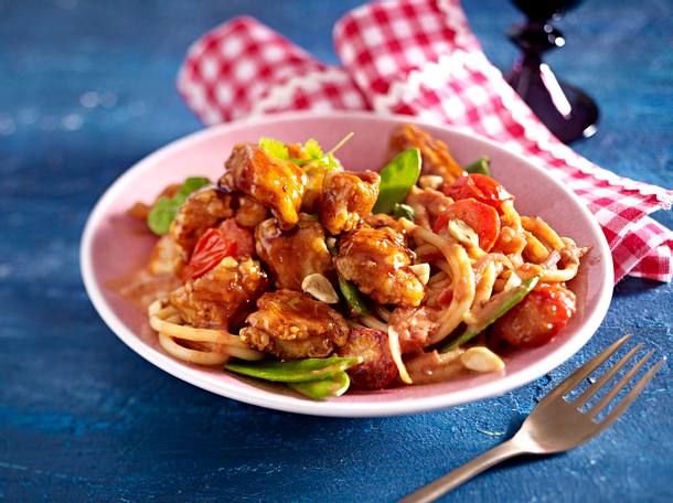 Asia-Hähnchen mit Zuckerschoten und Kirschtomaten Rezept Asia-Hähnchen mit Zuckerschoten und Kirschtomaten Rezept