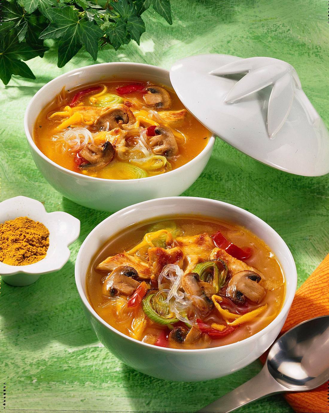 Asia-Suppe mit Glasnudeln Rezept Asia-Suppe mit Glasnudeln Rezept