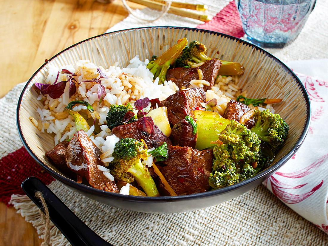 Asiapfanne mit Rindfleisch und Brokkoli Rezept Asiapfanne mit Rindfleisch und Brokkoli Rezept