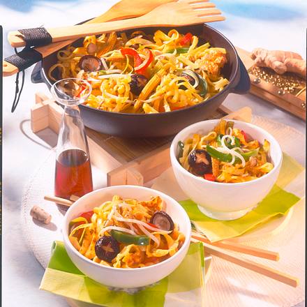 Asiatische Bratnudeln mit Gemüse Rezept Asiatische Bratnudeln mit Gemüse Rezept