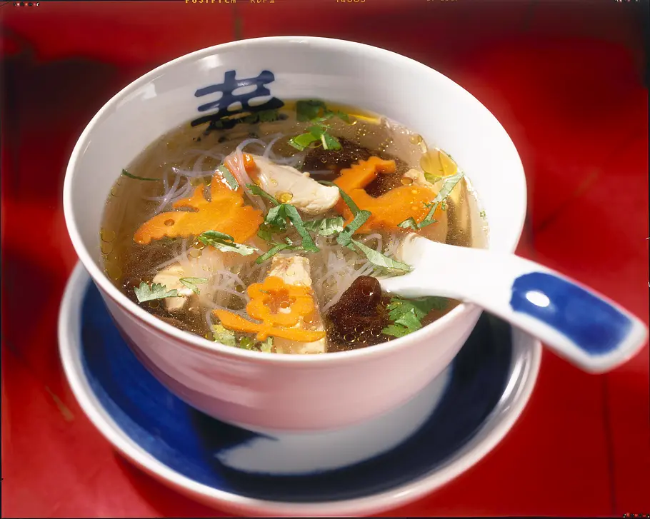 Asiatische Hühnersuppe Rezept Asiatische Hühnersuppe Rezept