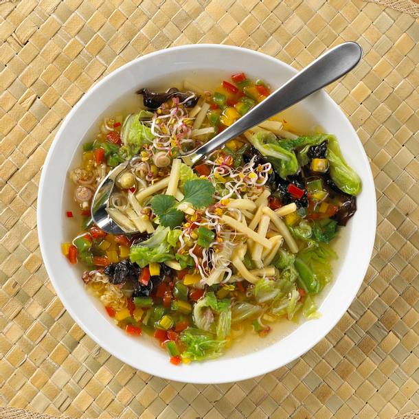 Asiatische Kohlsuppe Rezept Asiatische Kohlsuppe Rezept