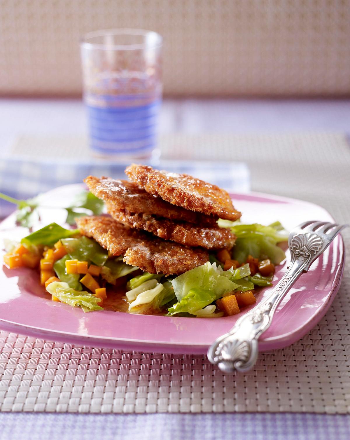 Asiatisches Hähnchenschnitzel mit Spitzkohl-Gemüse Rezept