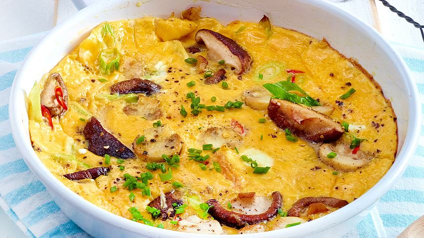 Asiatisches Pilz-Omelett Rezept - Foto: House of Food / Bauer Food Experts KG