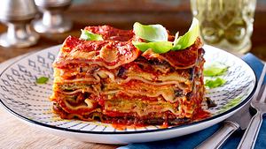 Auberginen-Lasagne Melanzane (vegan) Rezept - Foto: House of Food / Bauer Food Experts KG