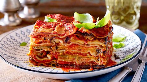 Auberginen-Lasagne Melanzane (vegan) Rezept - Foto: House of Food / Bauer Food Experts KG