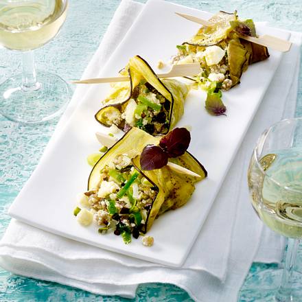 Auberginen-Röllchen mit Ziegenkäse und Pistazien Rezept Auberginen-Röllchen mit Ziegenkäse und Pistazien Rezept