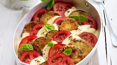 Auberginen-Tomaten-Auflauf Rezept - Foto: LECKER @ Bauer Media Group