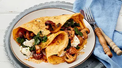 „Aus 4 mach 1“– Omelett Rezept - Foto: LECKER @ Bauer Media Group