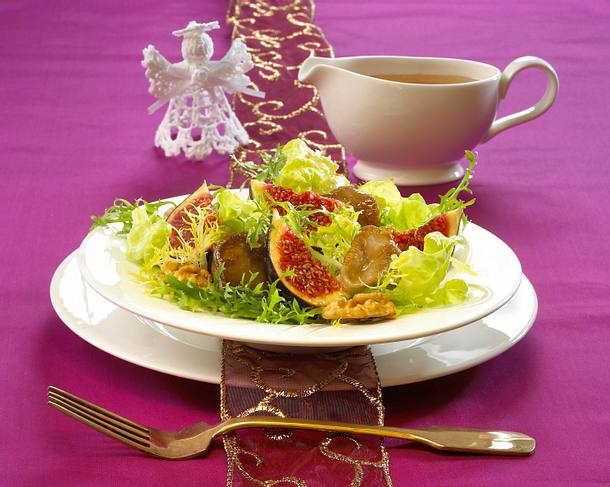 Austernpilze und Feigen auf Friséesalat Rezept Austernpilze und Feigen auf Friséesalat Rezept