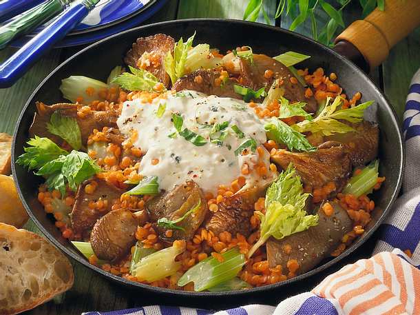 Austernpilzpfanne mit Gorgonzola-Schmandsoße Rezept Austernpilzpfanne mit Gorgonzola-Schmandsoße Rezept