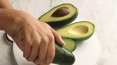 Avocados vorbereiten - Schritt 1: