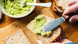 Avocado-Aufstrich - Foto: iStock/Arx0nt