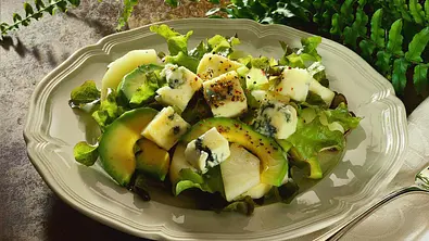 Avocado-Birnen-Salat Rezept - Foto: LECKER @ Bauer Media Group