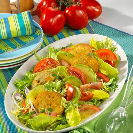 Avocado-Brotsalat Rezept
