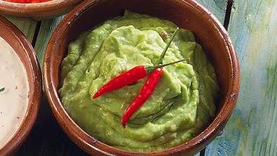 Avocado-Dip Rezept - Foto: LECKER @ Bauer Media Group