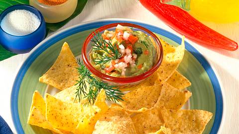 Avocado-Dip und Tortilla-Chips Rezept - Foto: House of Food / Bauer Food Experts KG