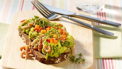Avocado-Krabben-Brot Rezept - Foto: House of Food / Bauer Food Experts KG