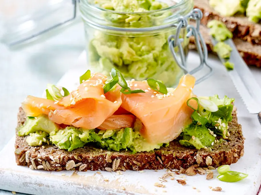Avocado-Lachs-Brot Rezept Avocado-Lachs-Brot Rezept