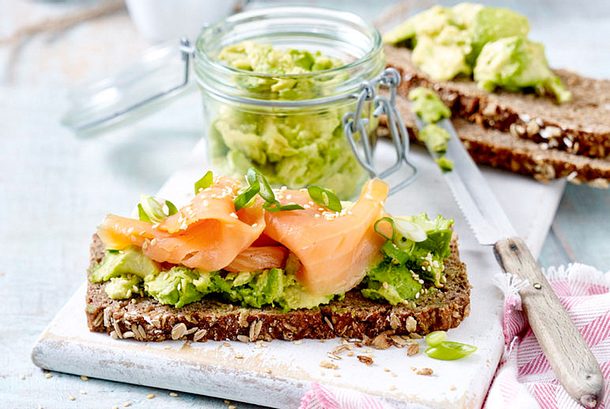 Avocado-Lachs-Brot Rezept