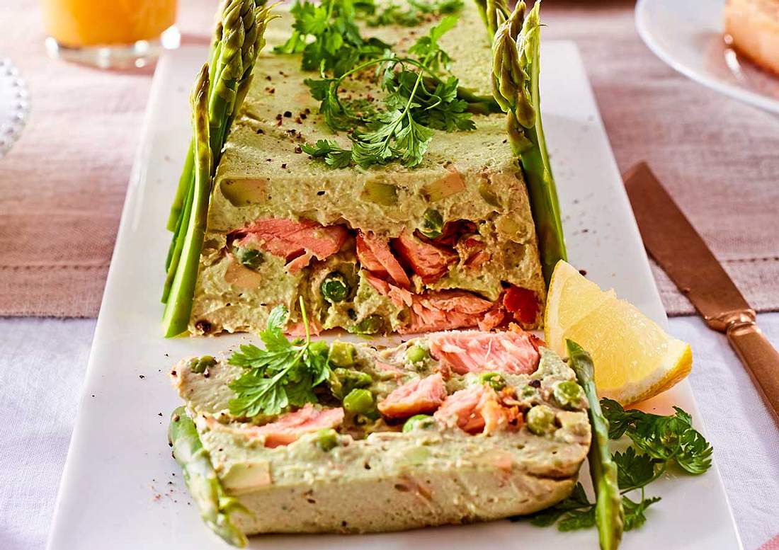 AvocadoLachsTerrine Rezept LECKER