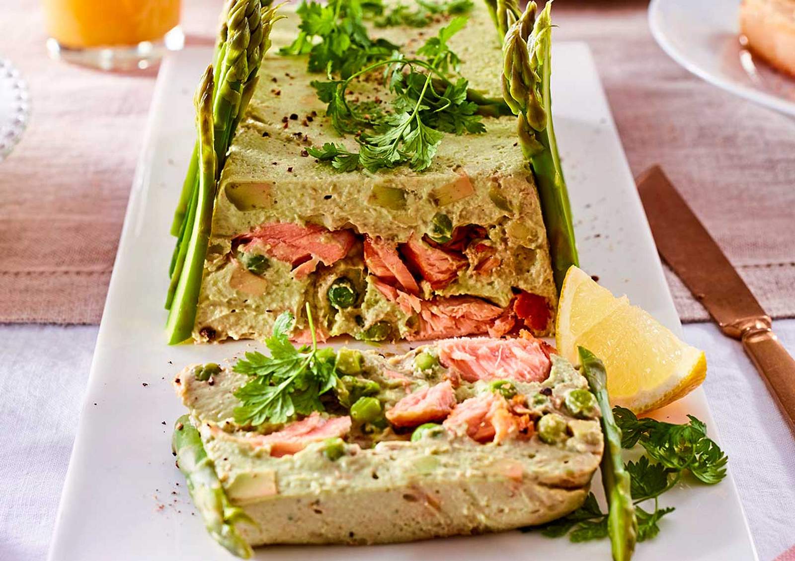 AvocadoLachsTerrine Rezept LECKER