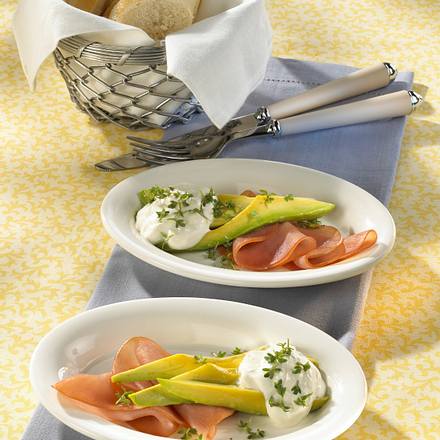 Avocado mit Schinken & Kressecreme Rezept Avocado mit Schinken & Kressecreme Rezept