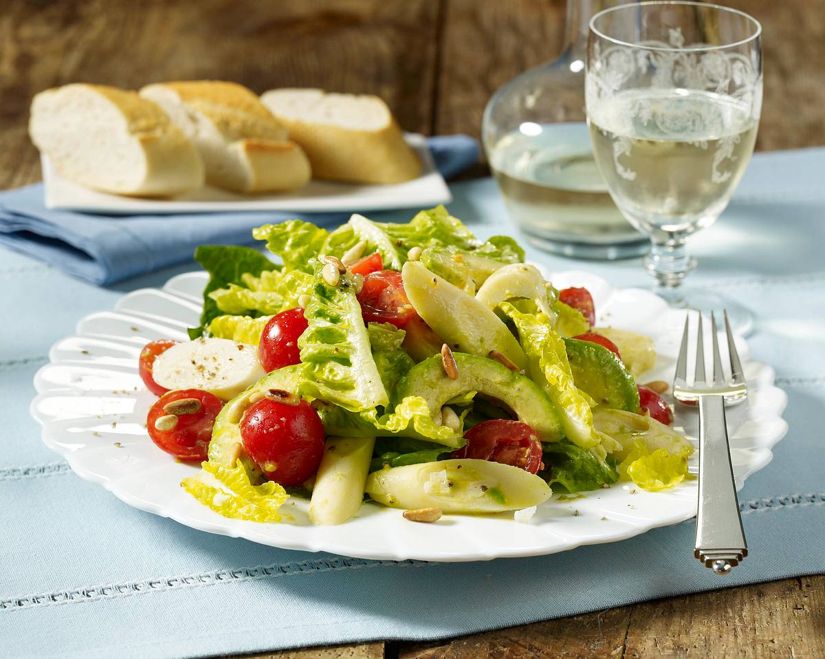 Avocado-Palmherzsalat mit Kirschtomaten Rezept