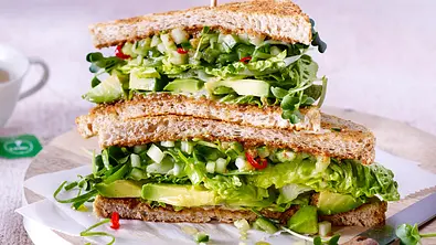 Avocado-Sandwich Rezept - Foto: LECKER @ Bauer Media Group