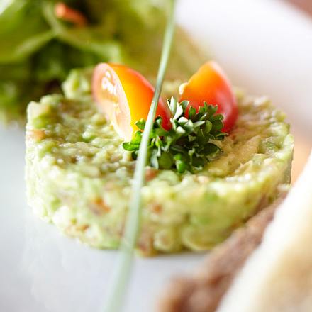Avocado-Tomaten-Tatar Rezept Avocado-Tomaten-Tatar Rezept