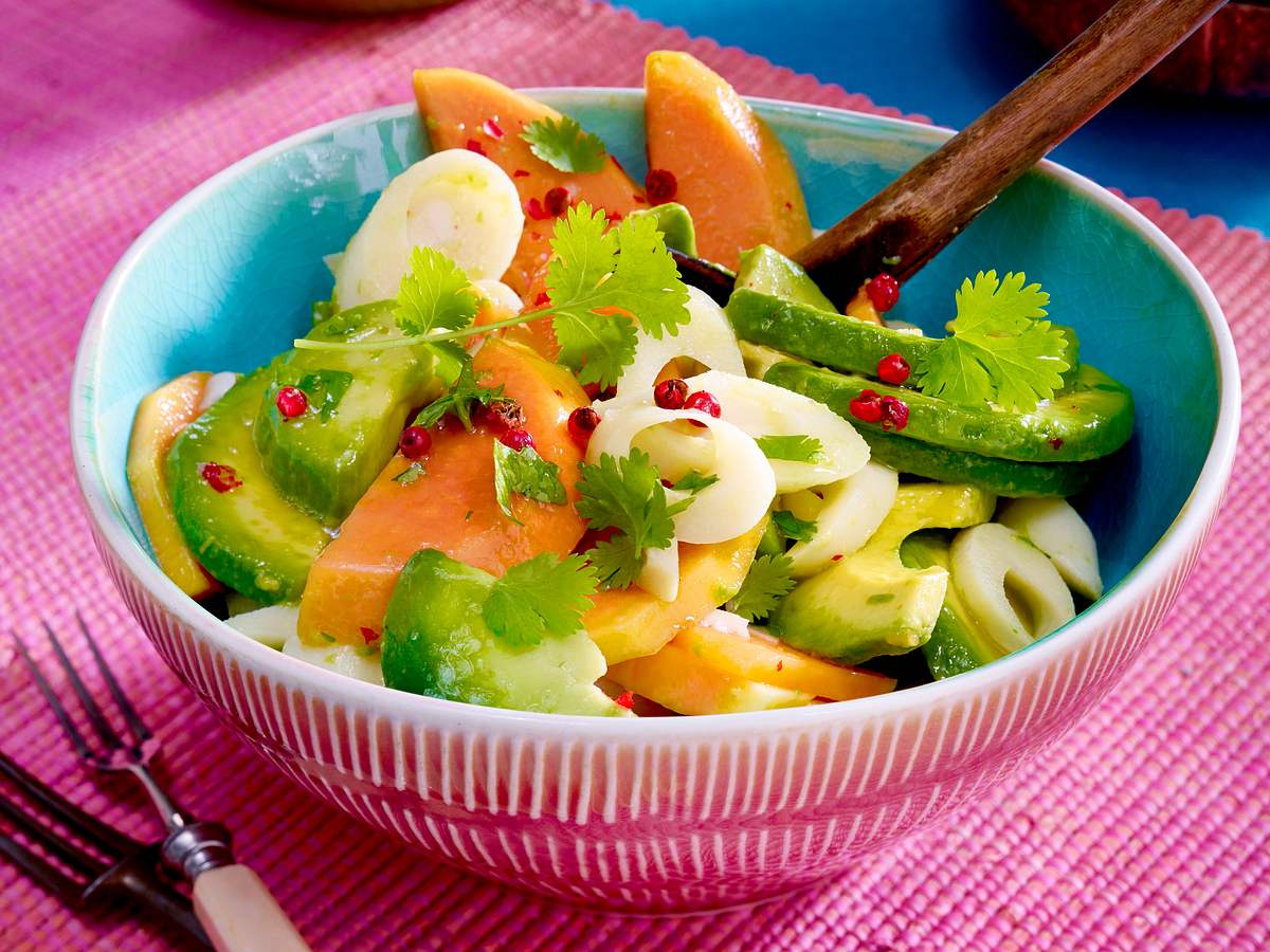 Avocadosalat mit Palmherzen, Papaya und Koriander Rezept