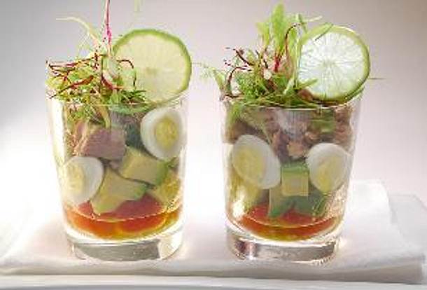 Avocadosalat mit Tomate und Thunfisch Rezept Avocadosalat mit Tomate und Thunfisch Rezept