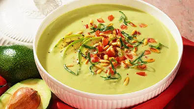 Avocadosuppe Rezept - Foto: LECKER @ Bauer Media Group