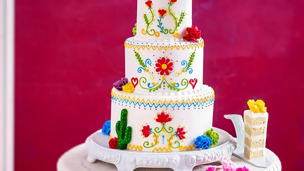 Dreistöckige Eyecandy-Torte - Foto: LECKER @ Bauer Media Group