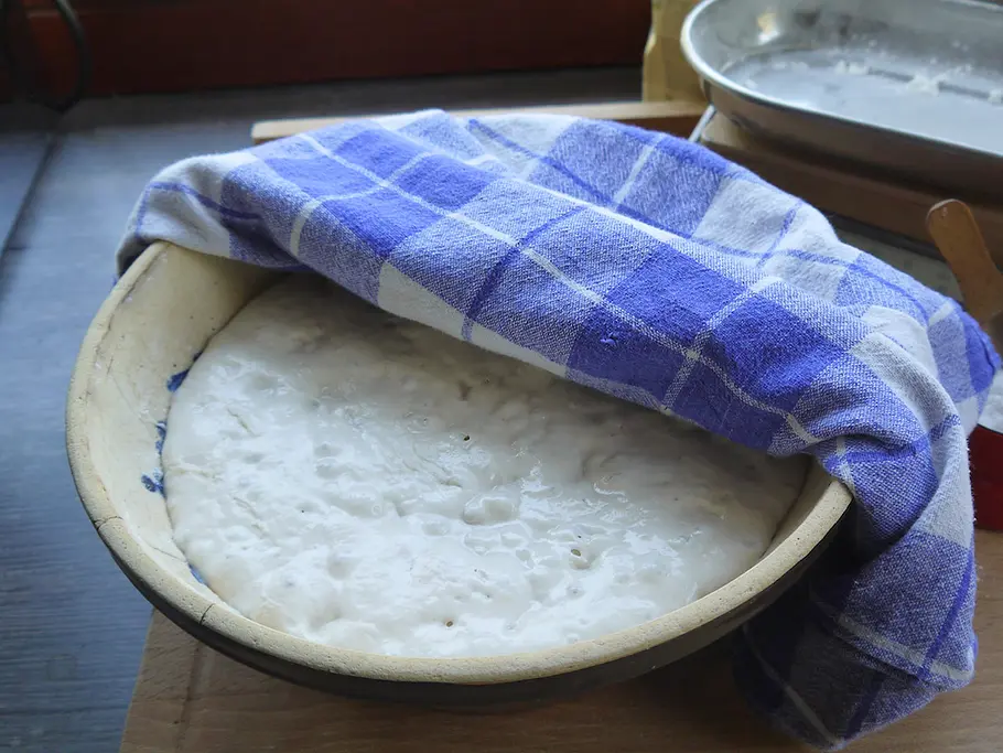 Teigansatz mit Hefewasser
