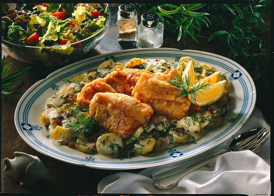 Backfisch mit Béchamel-Kartoffeln Rezept | LECKER