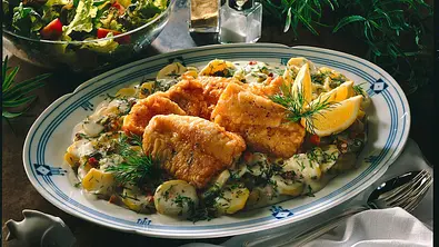 Backfisch mit Béchamel-Kartoffeln Rezept - Foto: LECKER @ Bauer Media Group