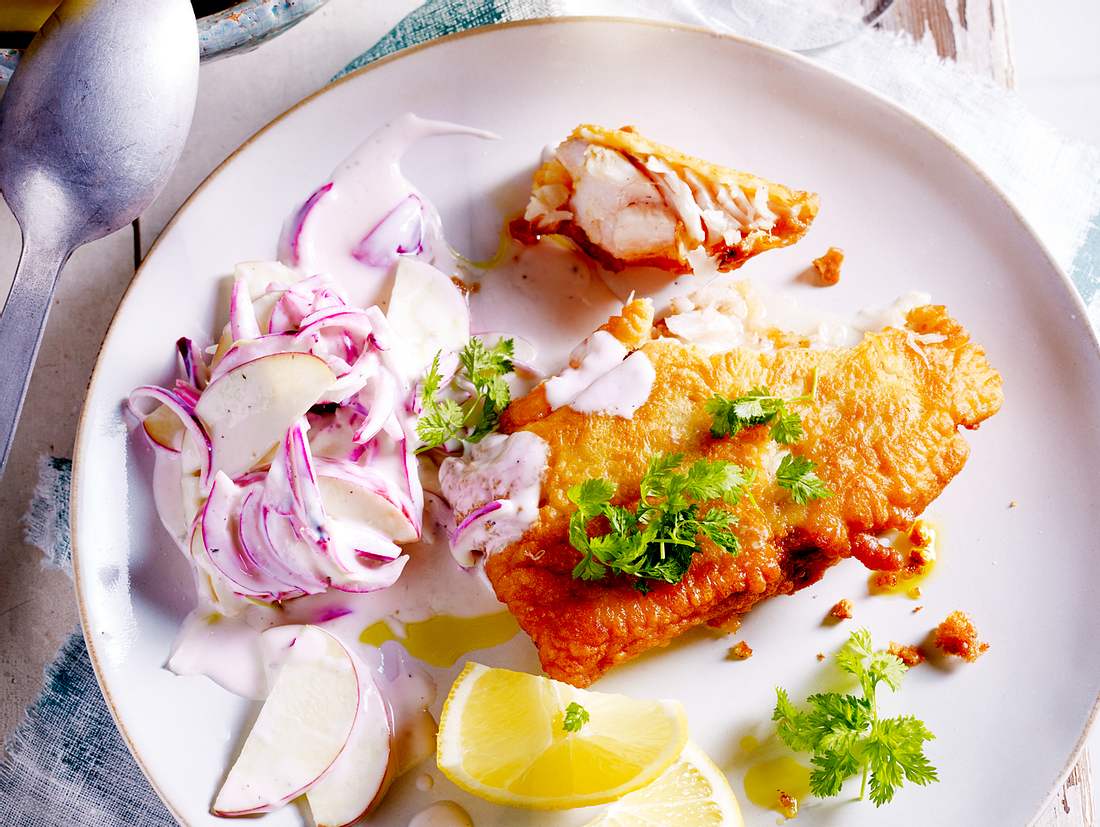 Backfisch Mit Hausfrauensoße Mit Salzkartoffeln Rezept | LECKER