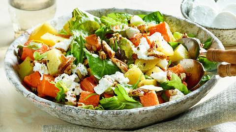 Backkartoffelbowl „bunter Hirtenschmaus“ Rezept - Foto: House of Food / Bauer Food Experts KG