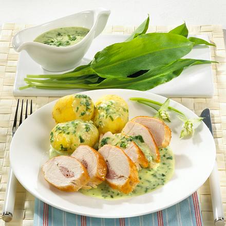 Bärlauchschaum zu gebratenem Hähnchenfilet Rezept Bärlauchschaum zu gebratenem Hähnchenfilet Rezept