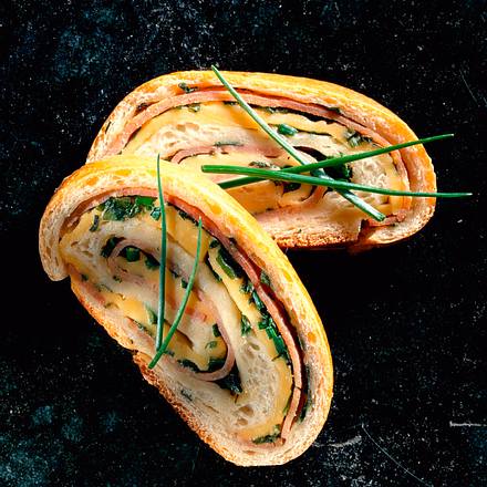 Baguettebrot gefüllt mit Schinken und Käse Rezept Baguettebrot gefüllt mit Schinken und Käse Rezept
