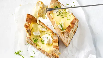 Baguettefondue Rezept - Foto: LECKER @ Bauer Media Group