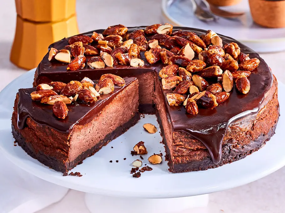 Baileys-Torte mit gebrannten Mandeln Rezept Baileys-Torte mit gebrannten Mandeln Rezept