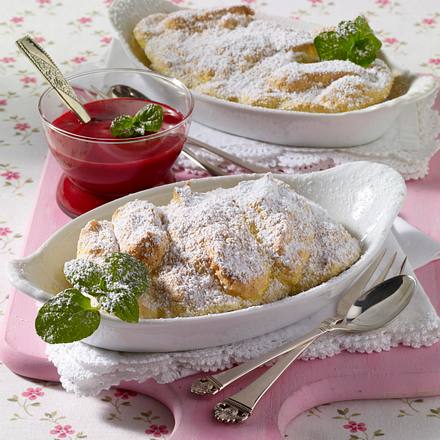 Baiser-Gratin mit Himbeersoße Rezept Baiser-Gratin mit Himbeersoße Rezept