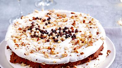 Baiser-Schokoladen-Torte Rezept - Foto: LECKER @ Bauer Media Group
