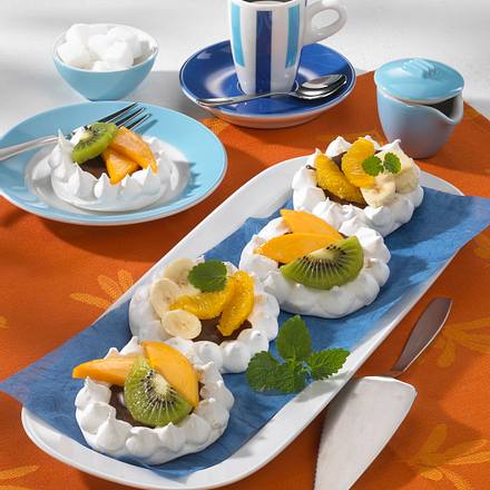 Baisertorteletts mit Früchten Rezept Baisertorteletts mit Früchten Rezept