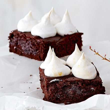 Baiserzipferl-Brownie Rezept Baiserzipferl-Brownie Rezept