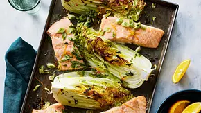 Baked Kohl inklusive Ofenlachs Rezept - Foto: LECKER @ Bauer Media Group Baked Kohl inklusive Ofenlachs Rezept - Foto: LECKER @ Bauer Media Group
