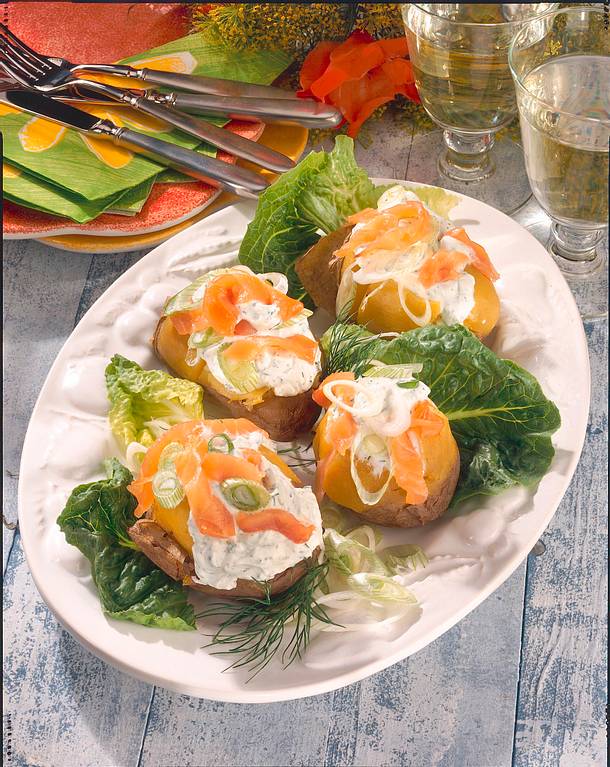 Baked Potatoes mit Quark Rezept | LECKER